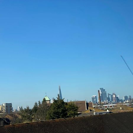 Bright, Spacious, Modern Interior Decor 2 Bedrooms Apartment With Amazing Views Londra Esterno foto