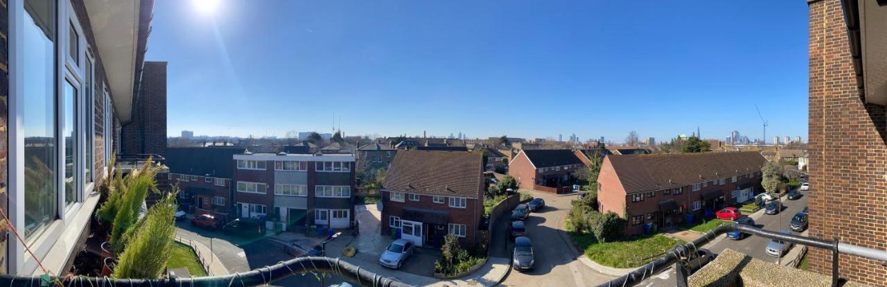 Bright, Spacious, Modern Interior Decor 2 Bedrooms Apartment With Amazing Views Londra Esterno foto